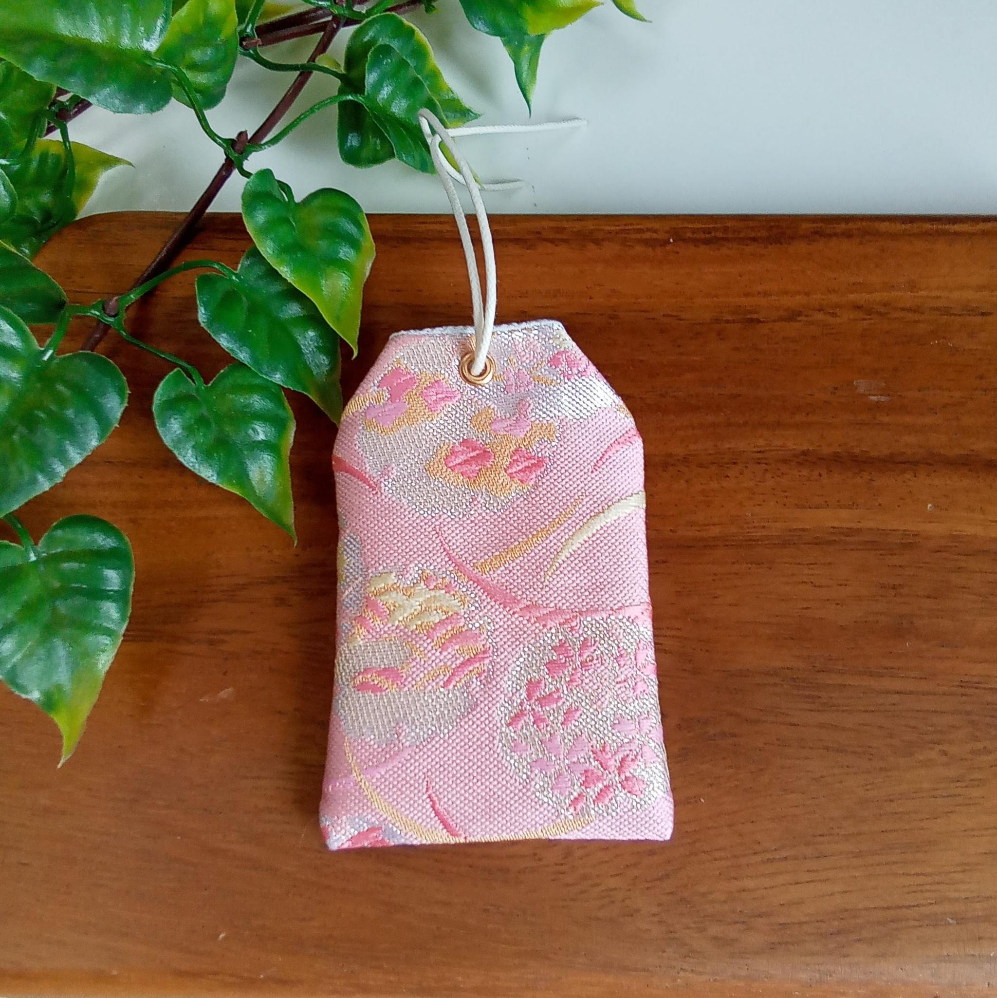 ❁新作❁ お守り袋 金襴 ❁雪輪と孤❁ セット売りもあります | 8枚目